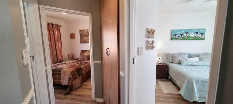 2 Bedroom Property for Sale in Langenhovenpark Free State